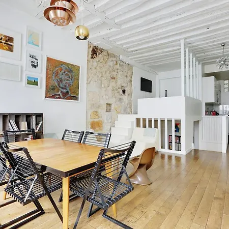 Lovely 2-bedroom In The Heart Of Apartment *