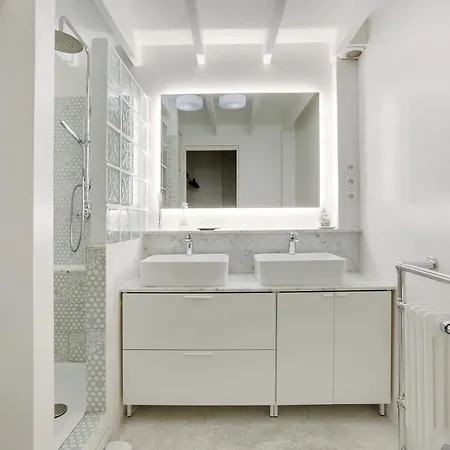 Lovely 2-bedroom In The Heart Of