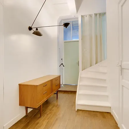Lovely 2-bedroom In The Heart Of * Paris